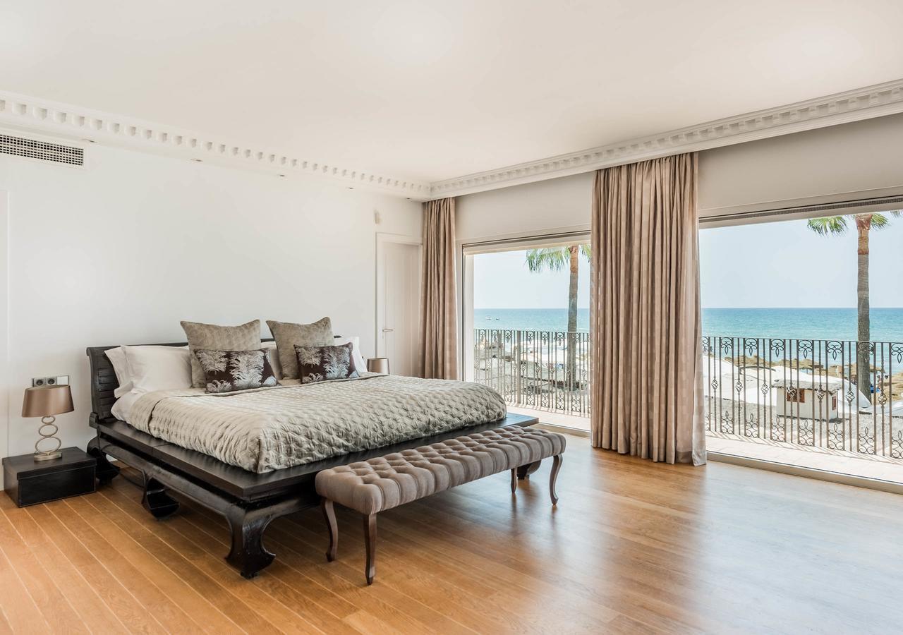 The Residence By The Beach House マルベーリャ エクステリア 写真
