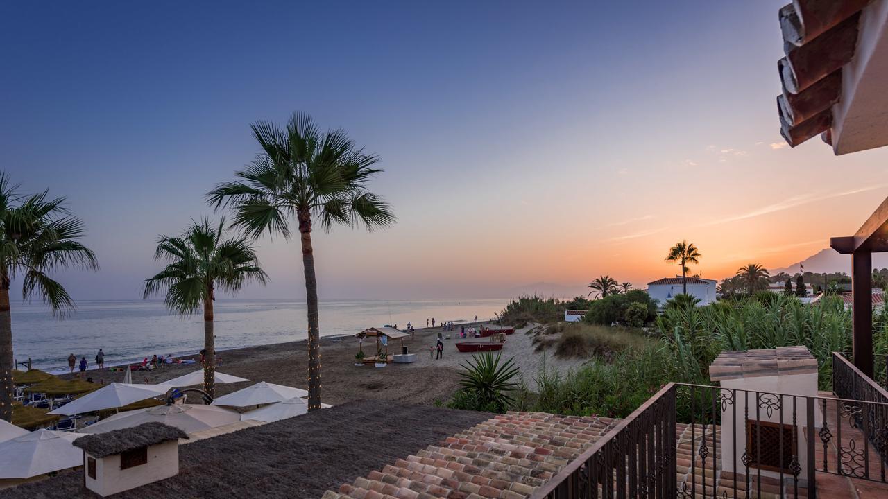 The Residence By The Beach House マルベーリャ エクステリア 写真